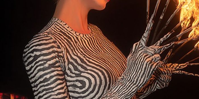 AI提示词_一位勇敢的火舞者_chatgpt会员充值缩略图