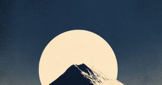 ChatGPT提示词_极简日式复古艺术描绘了悬挂在富士山上的新月_chat gpt会员共享缩略图