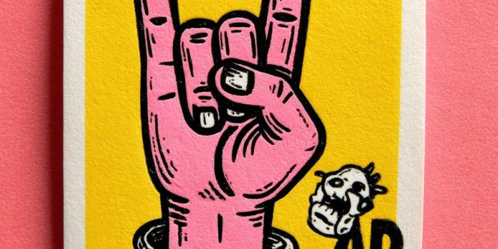 AI提示词_一只粉色手指竖起中指的摇滚姿态_chatgpt.com官网缩略图