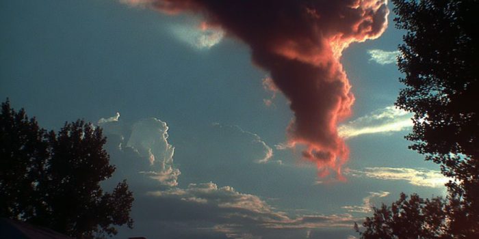 AI提示词_一朵宁静的云彩漂浮_人工智能chatgpt5缩略图