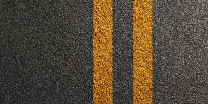 ChatGPT提示词_高分辨率的黑色沥青与黄色线条的简约纹理背景_人工智能chatgpt5缩略图