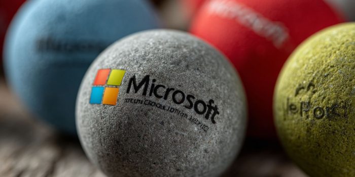 ChatGPT提示词_五彩缤纷的微软品牌减压球_chatgpt5.0官网缩略图