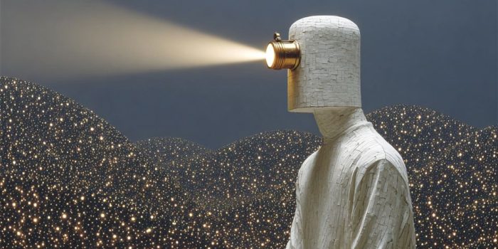 ChatGPT提示词_一个超现实的人形雕像坐着，头部被复古手电筒替代，发出光束，背景是满是眨眼的山丘_chatgpt4官网中文版缩略图