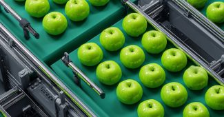 ChatGPT提示词_绿色复古未来主义风格的输送带上整齐排列着绿色苹果_gpt会员有什么用缩略图