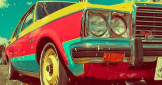 AI提示词_一辆色彩鲜艳的1980年代福特汽车的低角度拍摄图像展现出强烈的动感_gpt会员怎么充缩略图